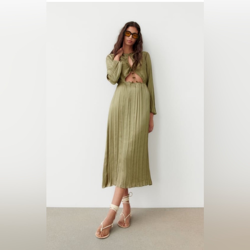NWT ZARA WRINKLE EFFECT CUT OUT DRESS
